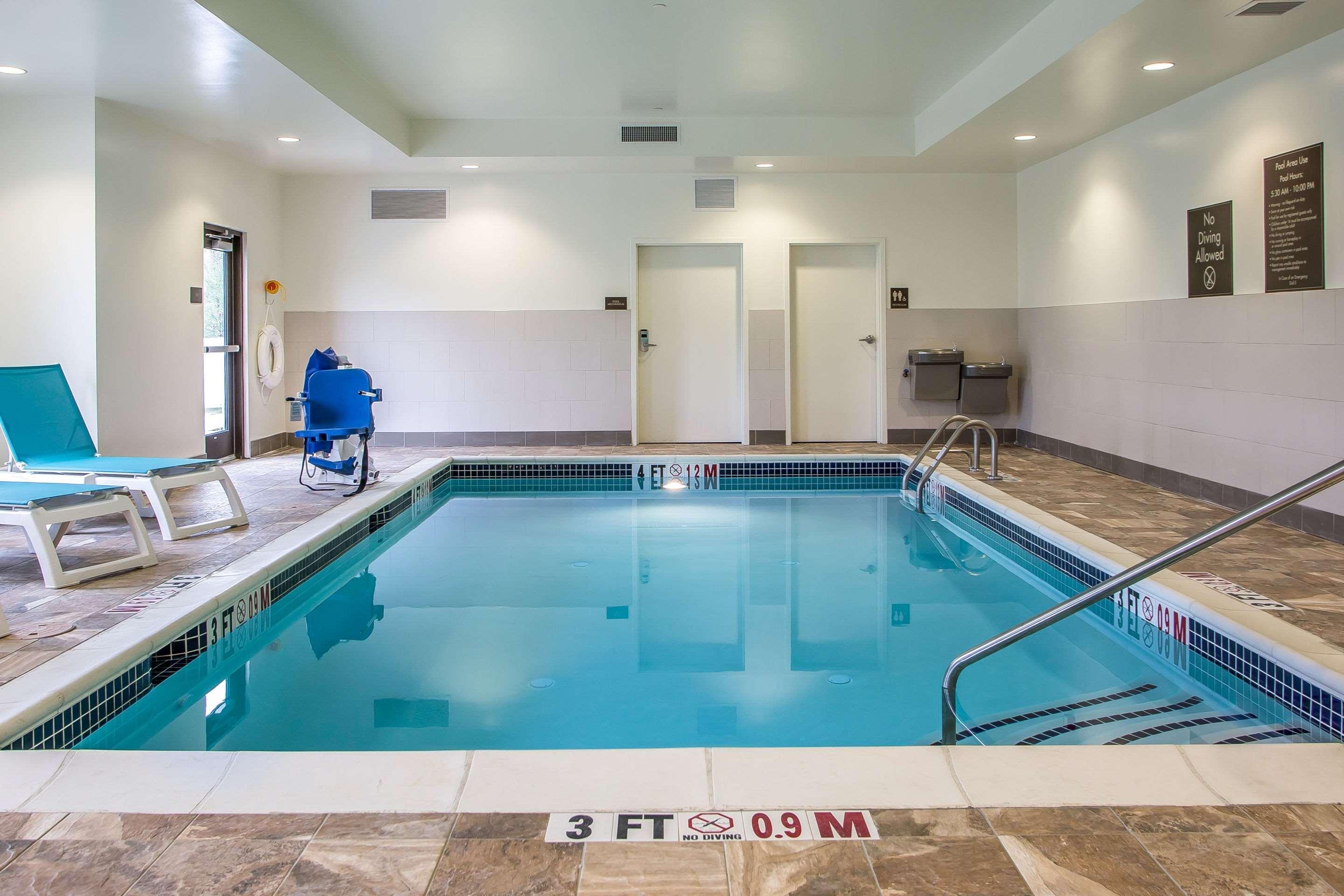 Comfort Inn Pa Turnpike - I-81 Карлайл Экстерьер фото